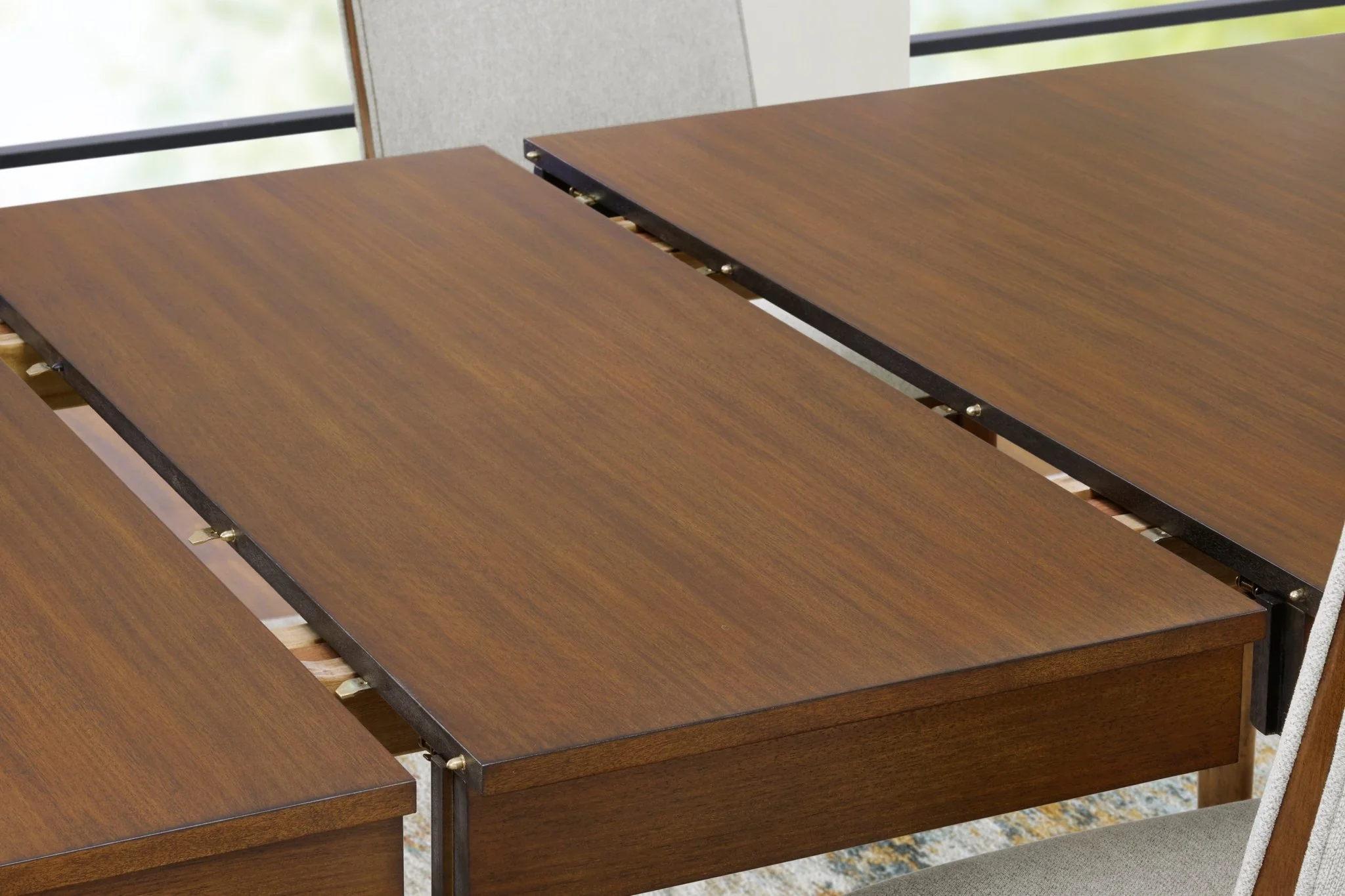 Lynn Rect Dining Room Ext. Table - Image 4
