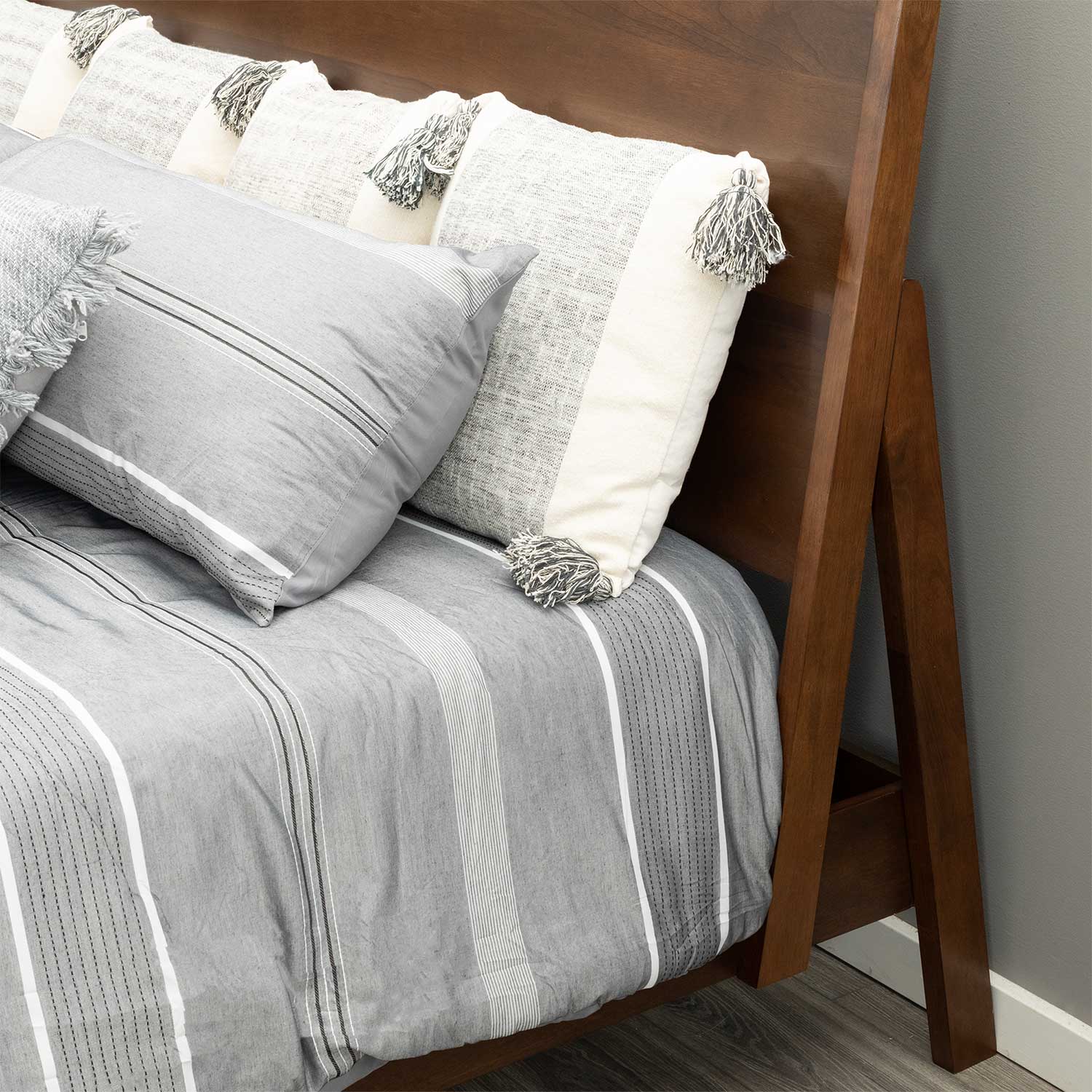Mackenzie Bed - Image 9