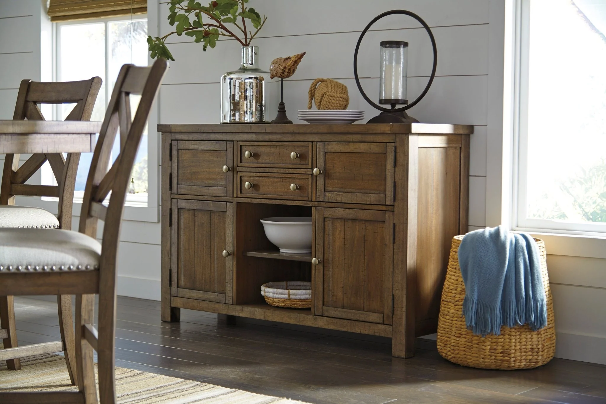Mara Dining Room Server - Image 10