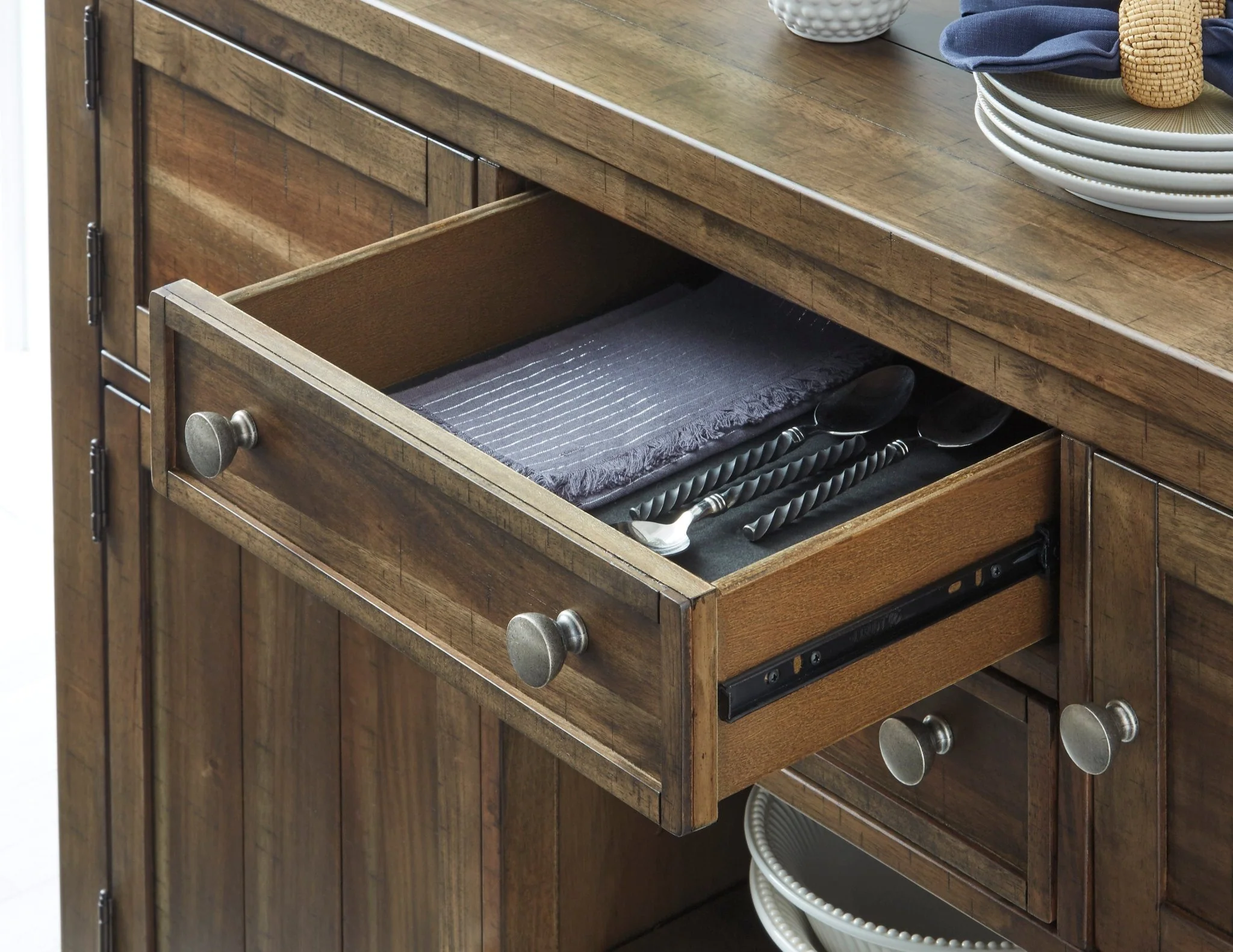 Mara Dining Room Server - Image 5